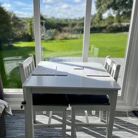 The Garden - A Cosy Country In Cornwall
