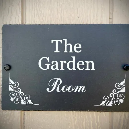 The Garden - A Cosy Country In Cornwall شقة